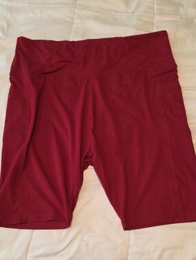 High-Waist Burgundy Women's Active Shorts W/pockets